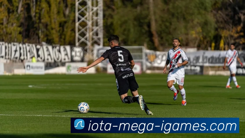 崇明区瀛洲杯足球赛精彩纷呈展现青春活力与团队精神的盛会